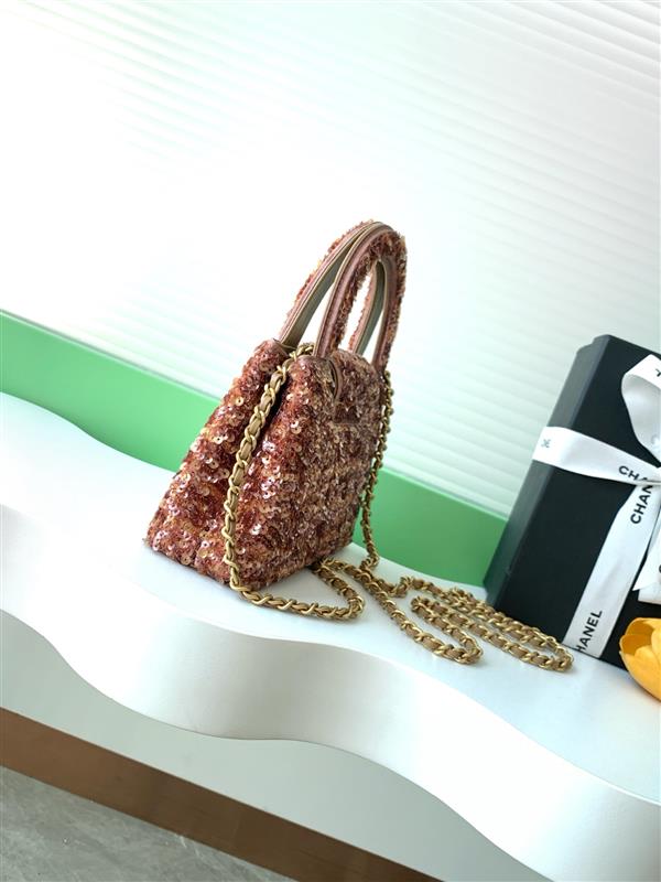 2026127215021176 720